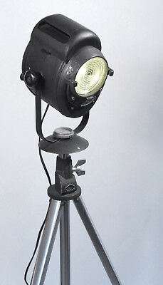 Delaunay Productions - Équipements - Cremer 250W fresnel