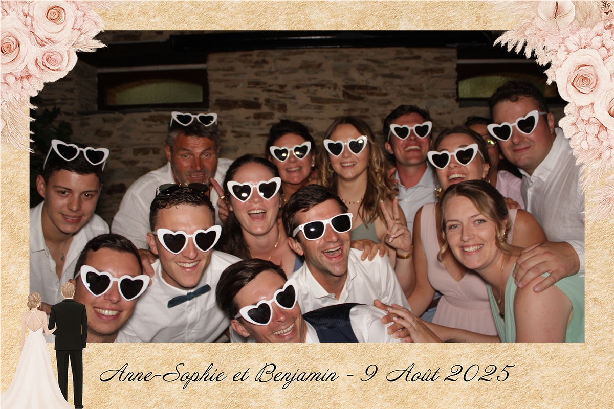 Delaunay Productions - Offres - Location Borne à Selfie - image_4